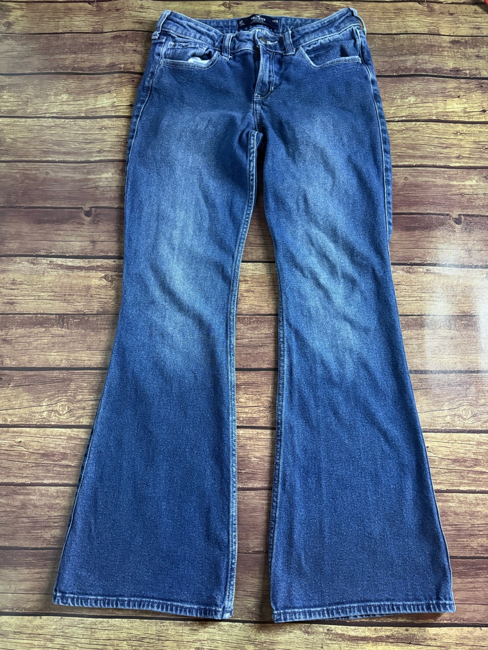 Hollister Dark Blue Low-Rise Flare Jeans Size 4R. W27R